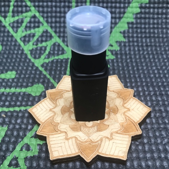 NARS Lipstick ‘Rosecliff’ - Picture 5 of 11